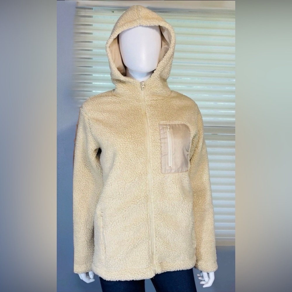 NWT Women's Cream Sherpa Jacket